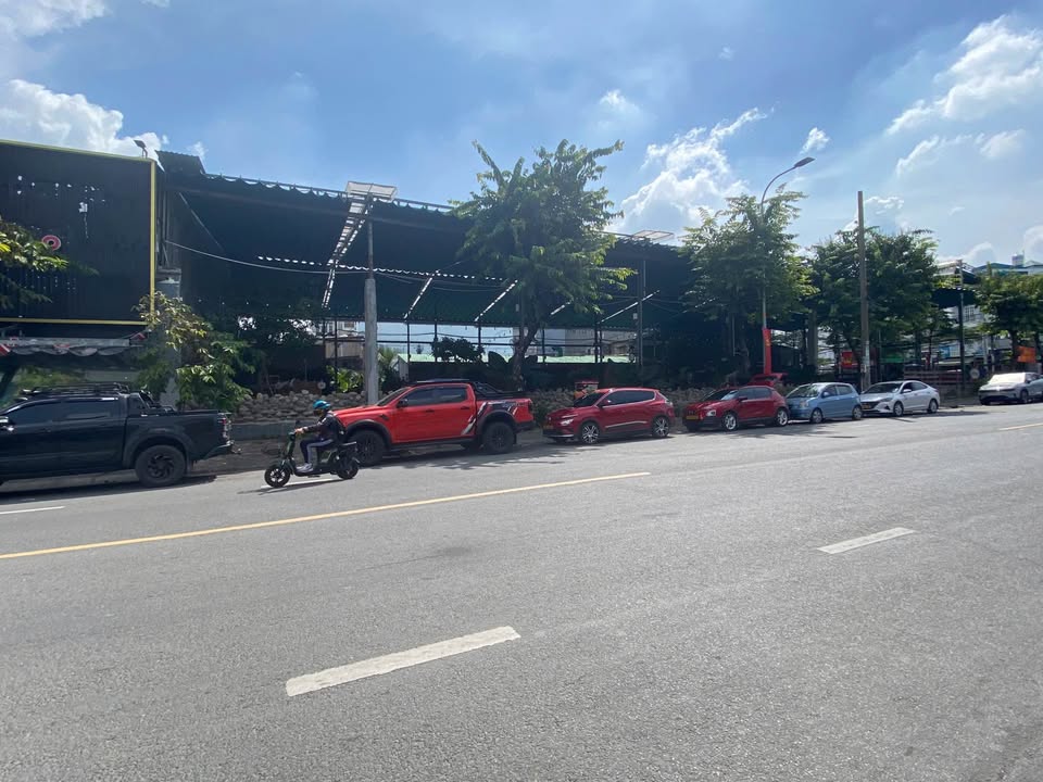 Mặt bằng cho thuê đường Âu Cơ, quận Tân Bình, diện tích 2500m² - Thỏa thuận giá tốt!