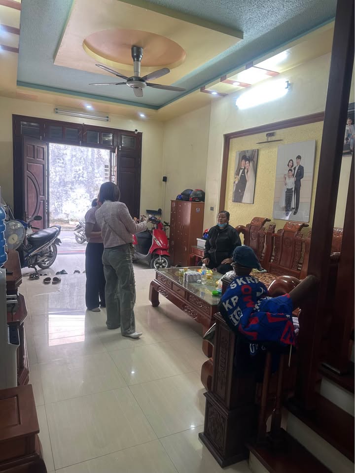 Nhà 4 tầng khu đô thị Hòa Vượng, 68m² giá 5.2 tỷ - Nhà mới đẹp, tiện nghi đầy đủ!