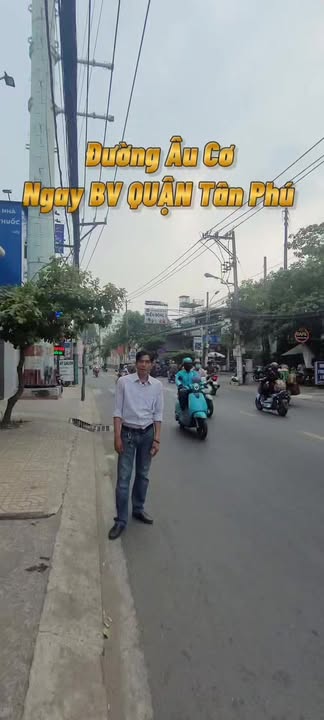 FrontHouse Âu Cơ, Tân Bình 200m² giá 32 tỷ - Kinh doanh đa ngành, vị trí đẹp!