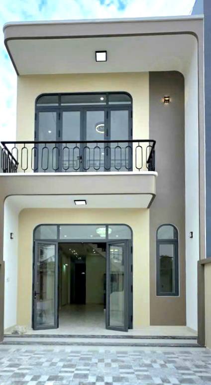 Nhà lầu phường Hòa Thành, Tây Ninh 125m² giá 2.59 tỷ - Sang trọng, nội thất đầy đủ!