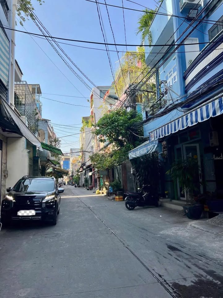 Nhà phố Ông Ích Khiêm Quận 11 diện tích 60m² giá 9.2 tỷ - Góc 2 mặt tiền, hẻm thông rộng!