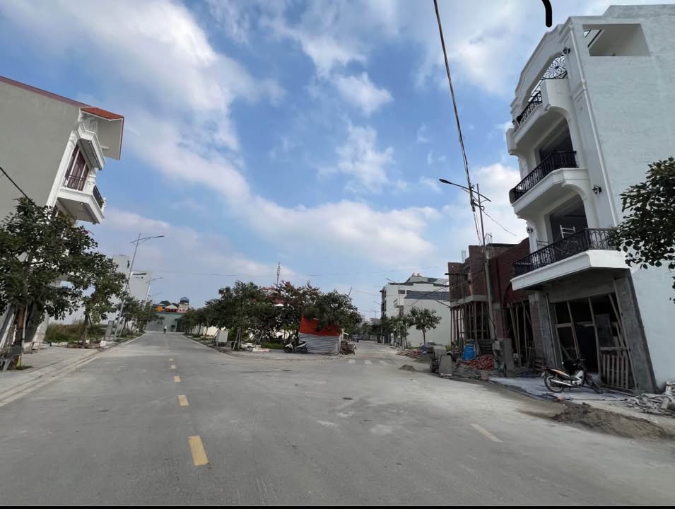 Đất nền Lương Thế Vinh, Nam Định 85m² giá nhỉnh 3 tỷ - Sổ đỏ chính chủ!