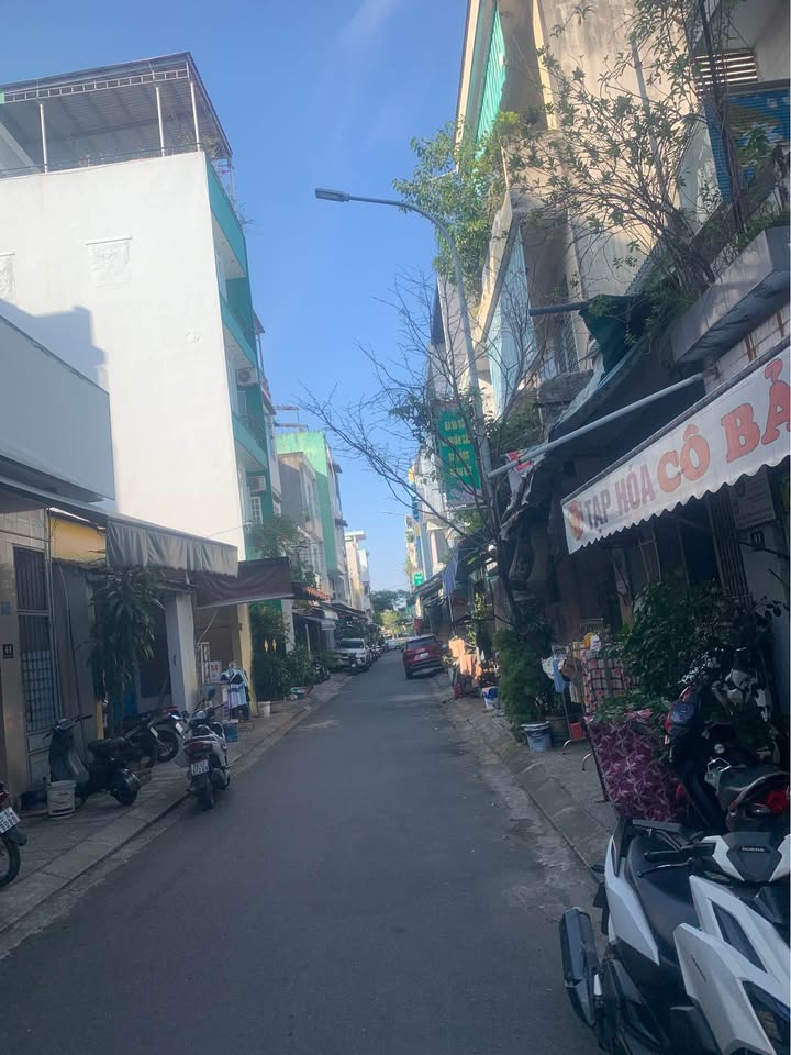 Nhà phố 3 tầng đường Bàu Hạc 8, Đà Nẵng 55m² - Kết cấu kiên cố, vị trí trung tâm!