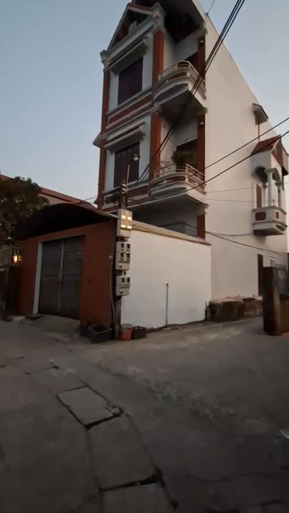 Nhà 3 tầng Tiền Thắng Bảo Khê 129m² giá 3.3 tỷ - Gần Quốc Lộ 39A!