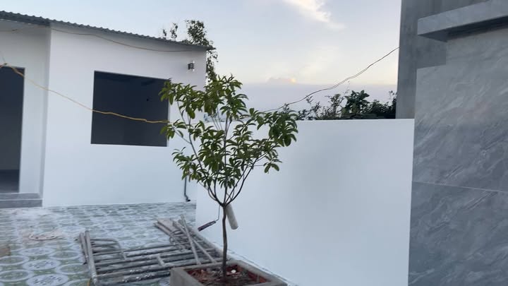 Nhà cấp 4 mới xây 150m² tại Thị Xã Buôn Hồ giá chỉ 590 triệu - Cơ hội sở hữu nhà chính chủ!