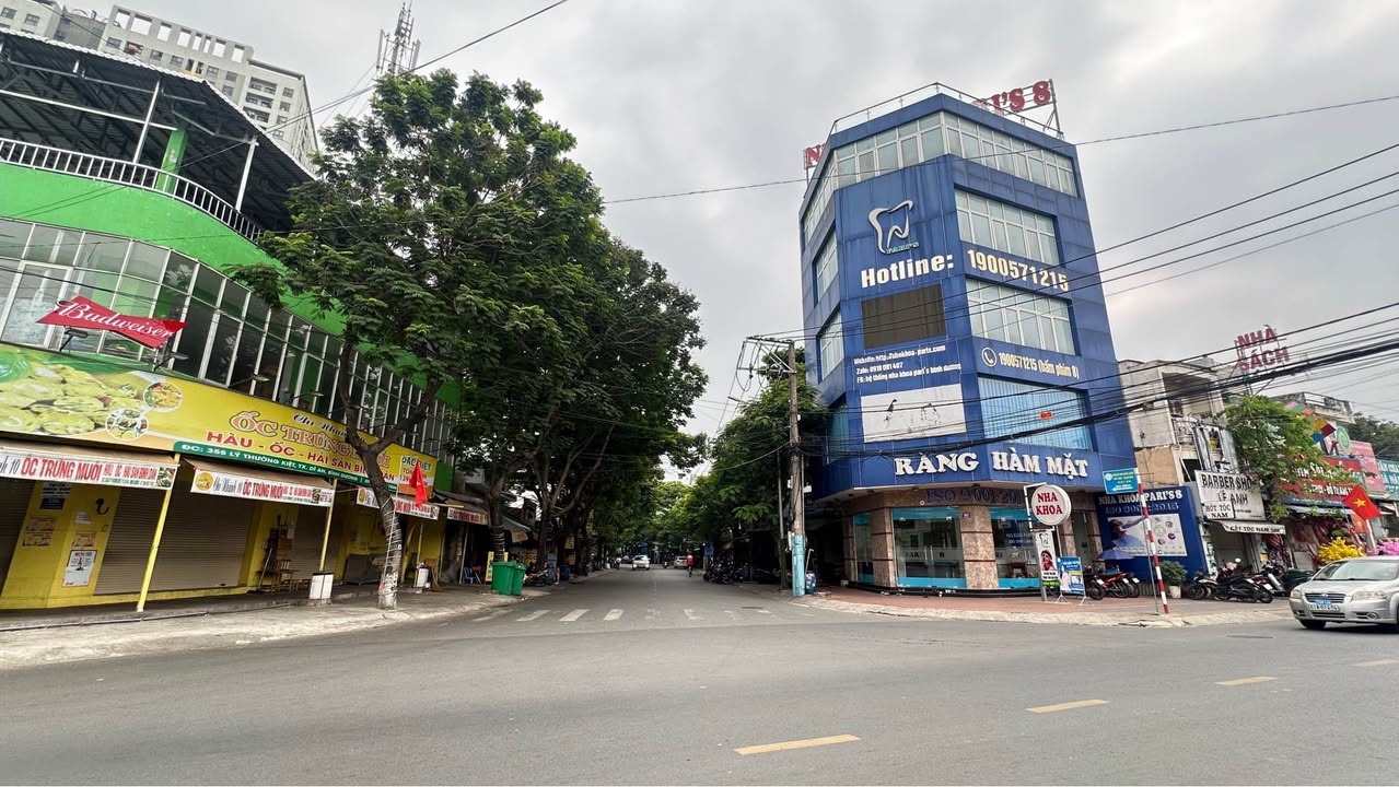 Nhà cấp 4 mặt tiền Phạm Hữu Lầu, Dĩ An 120m² giá 8.9 tỷ - Đầu tư kinh doanh sinh lời!