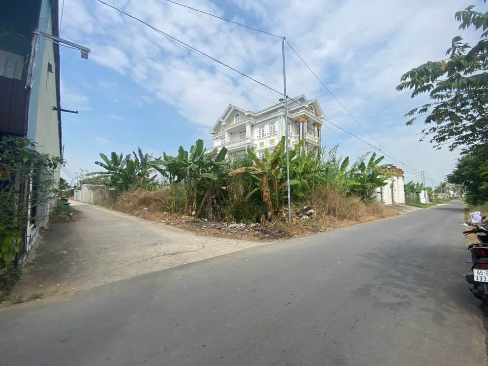 Đất nền biệt thự góc 2 mặt tiền đường Nguyễn Viết Xuân 249m² giá 2,6 tỷ - Cơ hội đầu tư lý tưởng!