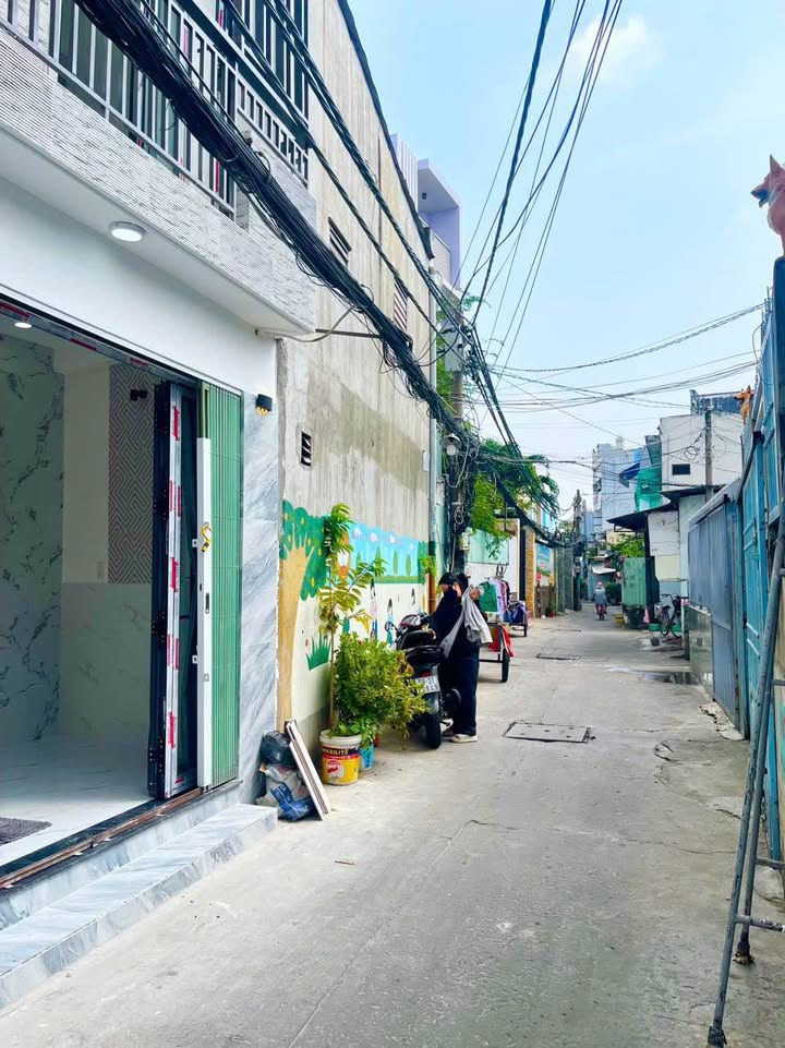 Nhà riêng hẻm thông Lưu Hữu Phước, Quận 8, 17m² giá chỉ 2.46 tỷ - Thương lượng nhẹ!