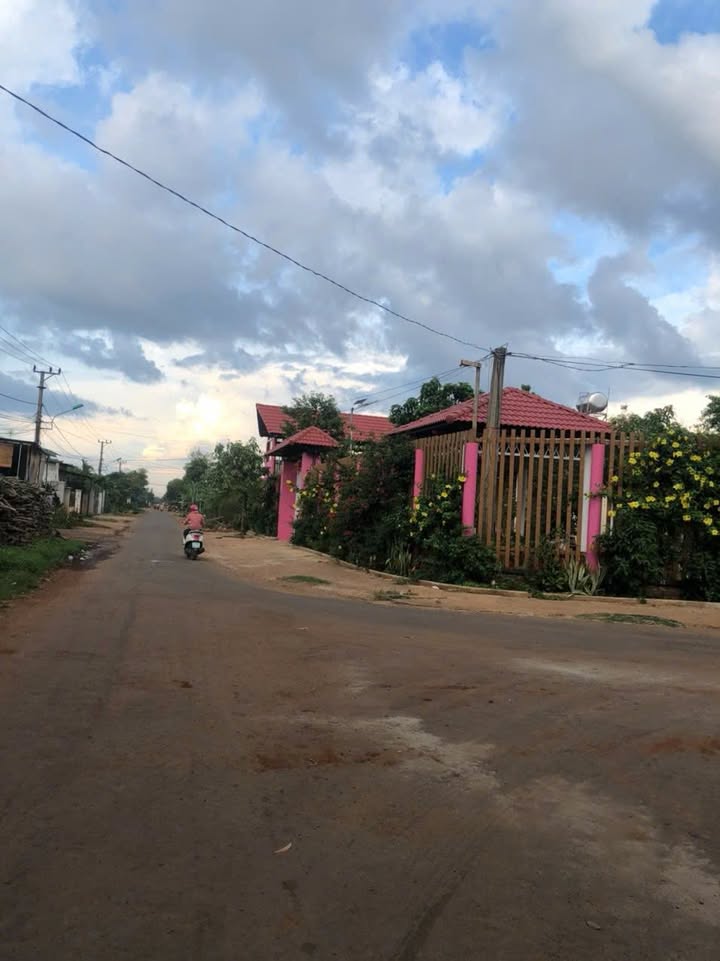 Đất thổ cư mặt tiền đường N8, Xã Đắk Liêng, 5.25m² chỉ 1.68 tỷ - Cơ hội đầu tư tuyệt vời!