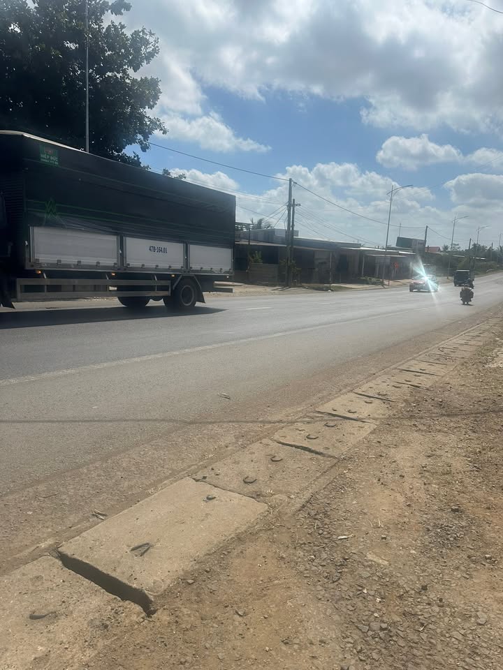 Đất mặt tiền Quốc lộ 26 Ea Kar 2760m² giá 12.9 tỷ - Đầu tư sinh lời ngay!