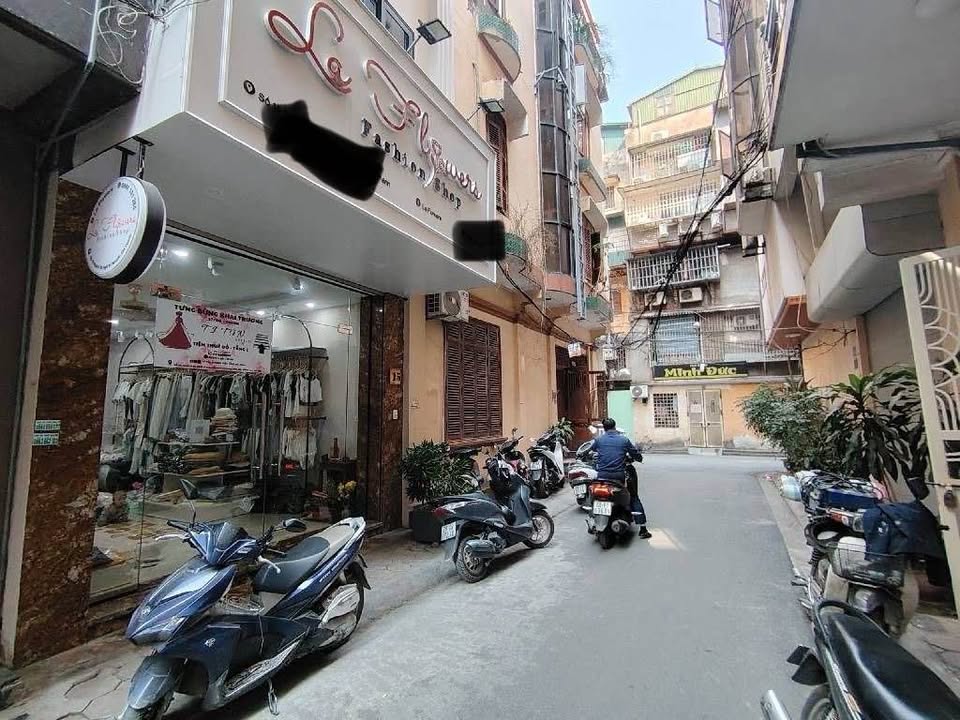 FrontHouse Mặt phố Ô Chợ Dừa 30m² giá 10.8 tỷ - Đầu tư sinh lời ngay!