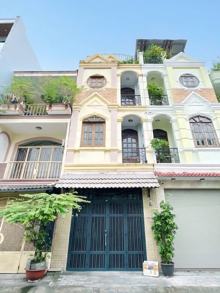Nhà 3 Lầu Mặt Tiền Đường Số, Tân Thuận Tây, Quận 7 - Cơ hội vàng cho kinh doanh và sinh sống!