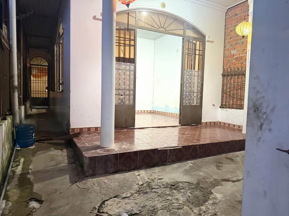 Nhà cấp 4 đường Dương Vân Nga, Nha Trang 84m² giá 2.4 tỷ - Sổ hồng hoàn công, thương lượng!