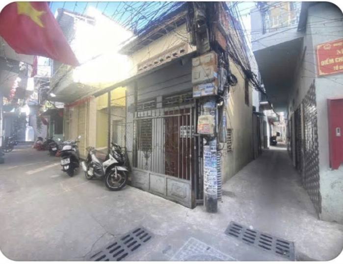 Đất tặng nhà cấp 4 tại Chợ Bình Tân, Nha Trang 35m² giá 2.5 tỷ - Đầu tư sinh lời ngay!