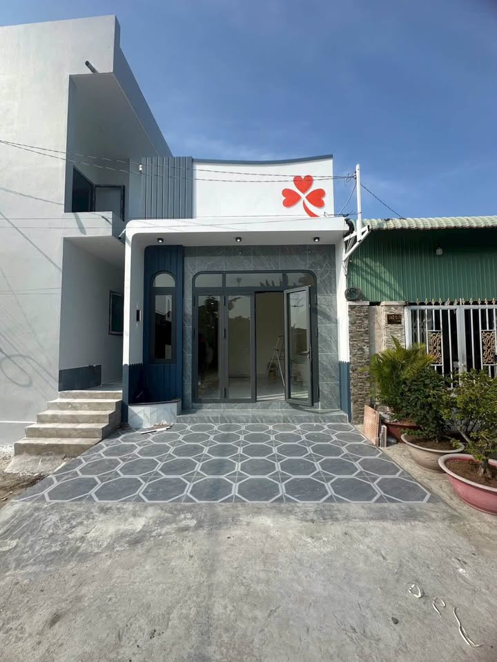 Nhà mới hoàn thiện KDC An Bình 86m² giá 1.75 tỷ - Sẵn sàng vào ở ngay!