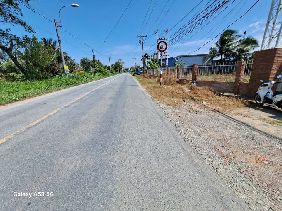 Đất kho xưởng mặt tiền TL816 Bến Lức 4000m² giá 32 tỷ - Cơ hội đầu tư hấp dẫn!