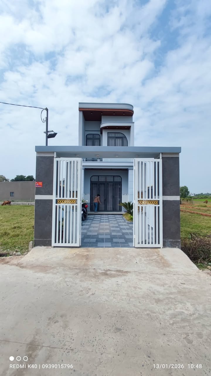 Nhà mới 100% tại Ấp Rừng Dầu, Đức Hòa, Long An - Diện tích 175m², giá 3.29 tỷ - Sẵn sàng vào ở!