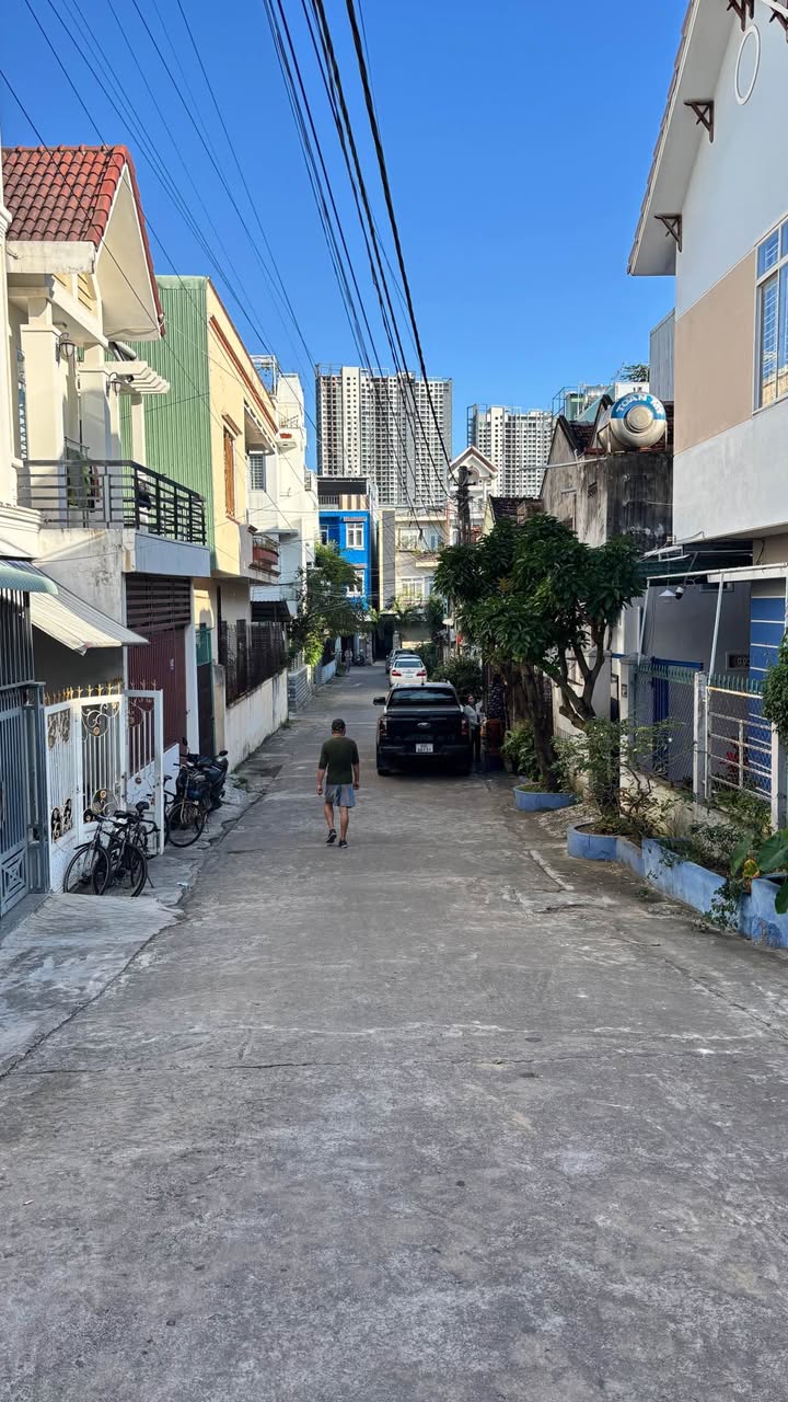 Nhà hẻm cạn Hoàng Văn Thụ 112m² giá 3.5 tỷ - Chỗ đậu ô tô tiện lợi!