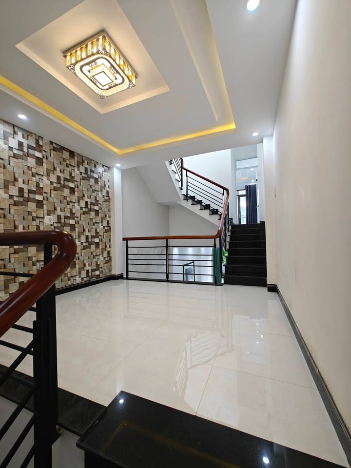 Nhà mặt tiền kinh doanh Đống Đa 46.5m² giá 3 tỷ - Đầu tư sinh lời ngay!