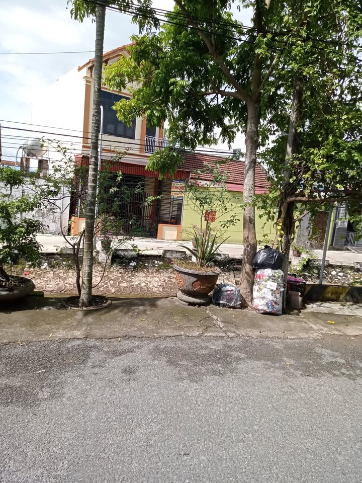 Đất nền lô góc xã Thanh Tân 100m² giá 1.9 tỷ - Kinh doanh thuận lợi!