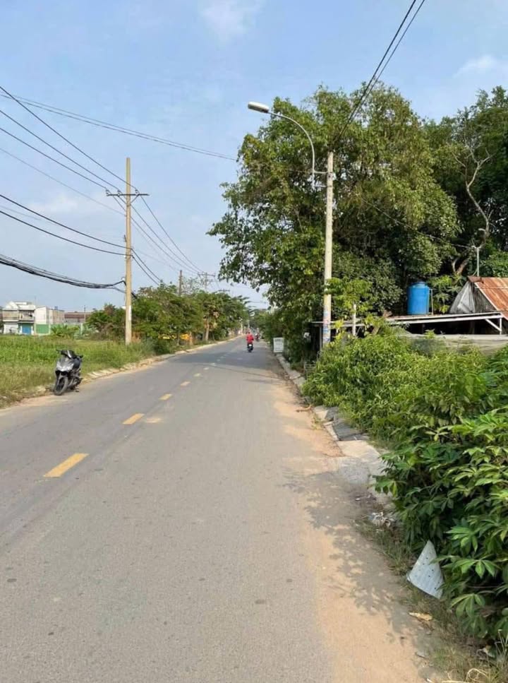 Đất mặt tiền đường Huỳnh Thị Na, Hóc Môn 1900m² giá 15.5 tỷ - Cơ hội đầu tư hấp dẫn!