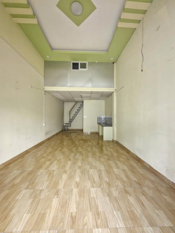 Nhà mặt tiền đường Nguyễn Ảnh Thủ, Quận 12, 40m² giá 4,5 triệu - Thích hợp kinh doanh!