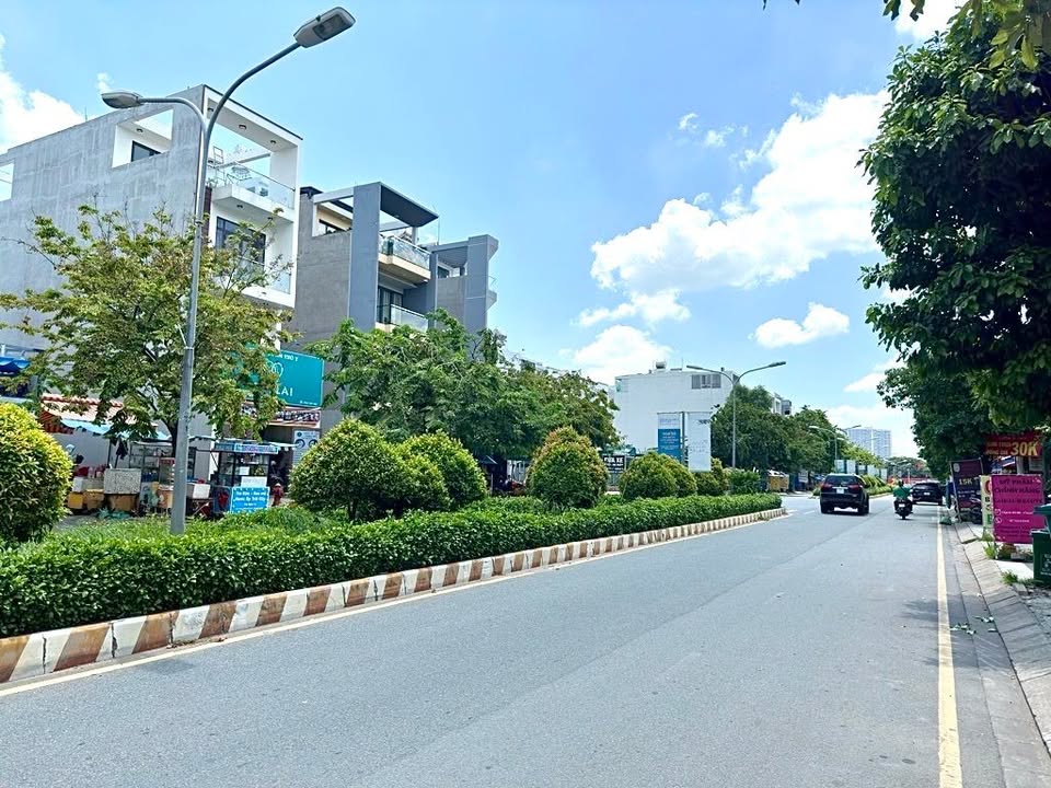 Nhà phố Mizuki Bình Hưng 85m² giá 7 tỷ - Nhà 3 tầng thoáng mát, sổ hồng chính chủ!