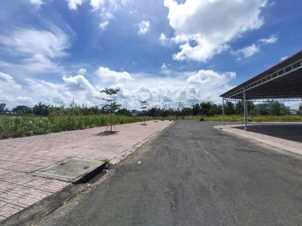 Đất nền Thạnh Phú Bến Tre 106,6m² giá 1,35 tỷ - Đô thị sầm uất, đầu tư sinh lời!