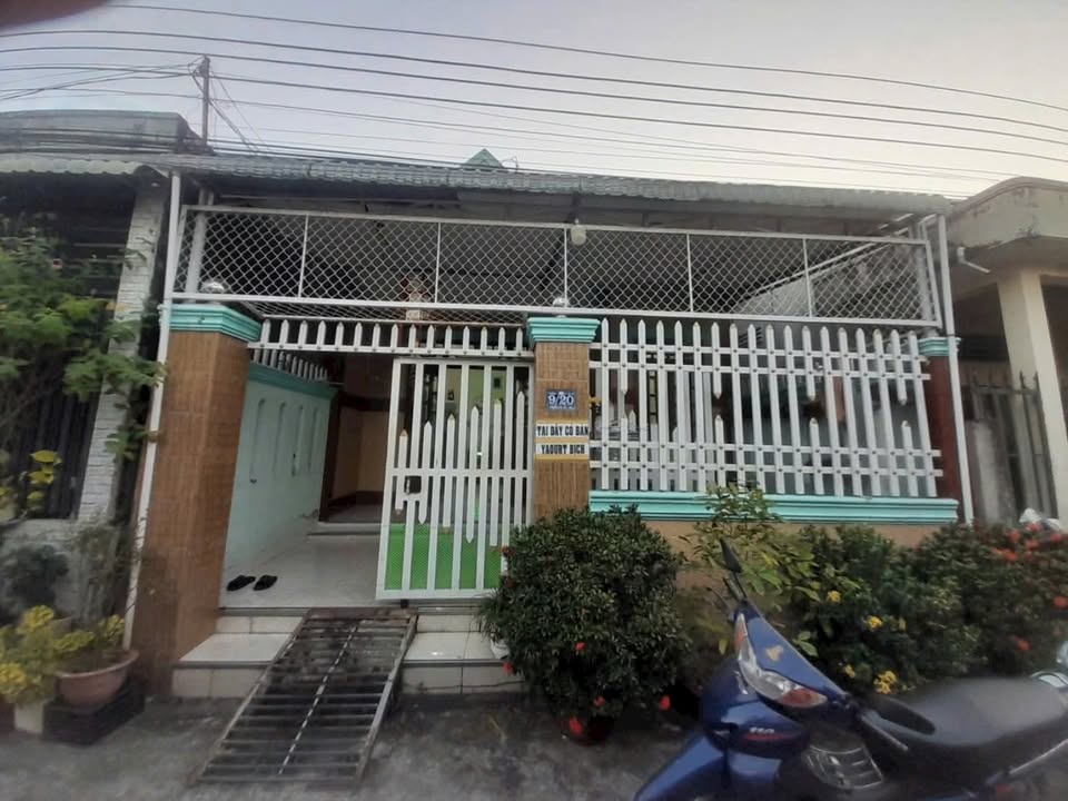 Nhà cấp 4 hẻm Nguyễn Văn Bé, Tân An 126m² giá 2.7 tỷ - Chính chủ bán gấp!