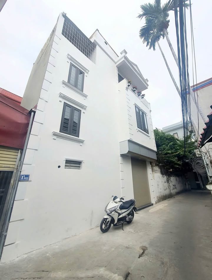 Nhà 4 tầng tại Ngõ 170 Thiên Lôi, 33m², giá 2.75 tỷ - Mặt tiền thoáng rộng, sẵn sàng vào ở!