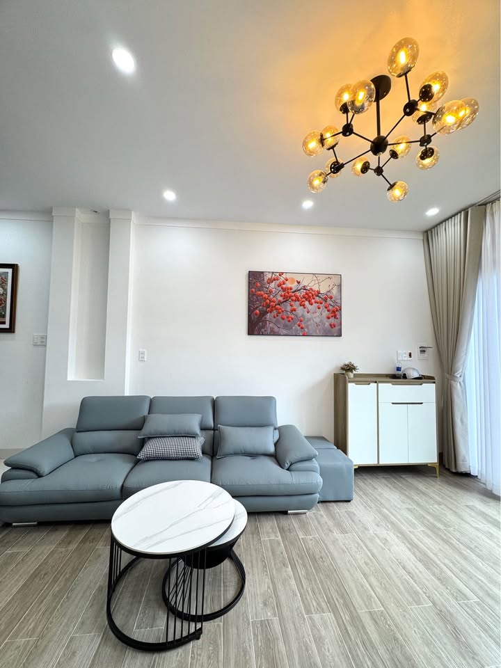 Nhà phố trung tâm Pleiku 56m² giá 2.25 tỷ - Đầy đủ nội thất, vào ở ngay!