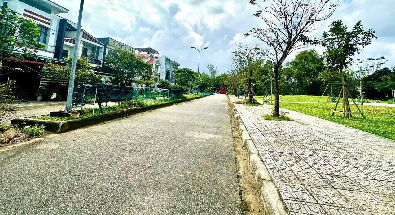 Lô đất KDC Sau Chợ Vườn Lài 126m² giá 2.x tỷ - Đối diện công viên thoáng mát!