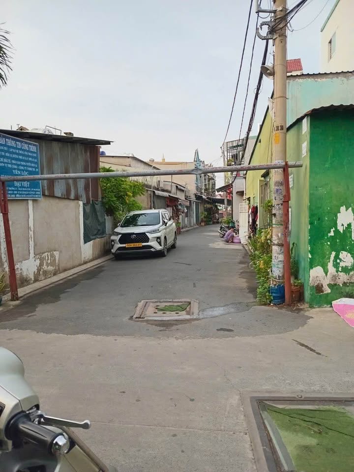 Nhà góc Lê Thị Riêng, P.Thới An, Q.12, 132m² giá 4.7 tỷ - Cơ hội đầu tư tốt!