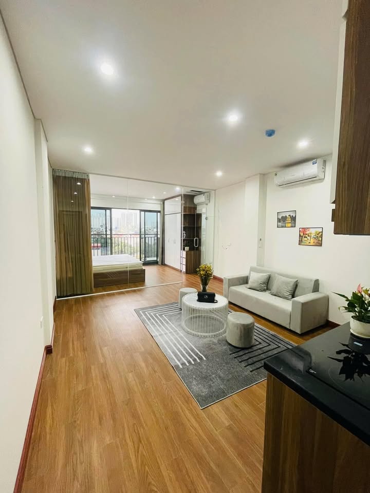 Căn hộ cho thuê tại Lạc Long Quân, Tây Hồ 40m² - Full nội thất, nhận khách nước ngoài!