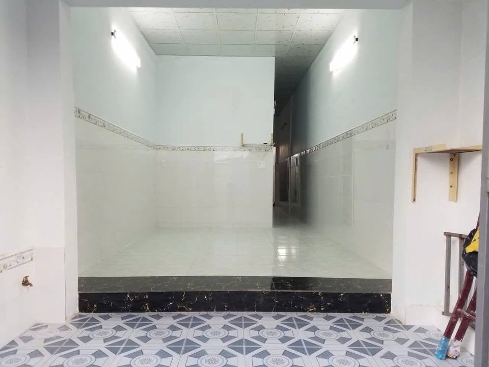 Nhà cho thuê hẻm Cách Mạng Tháng Tám, Bình Thủy, Cần Thơ 56m² - Giá chỉ 3 triệu/tháng!