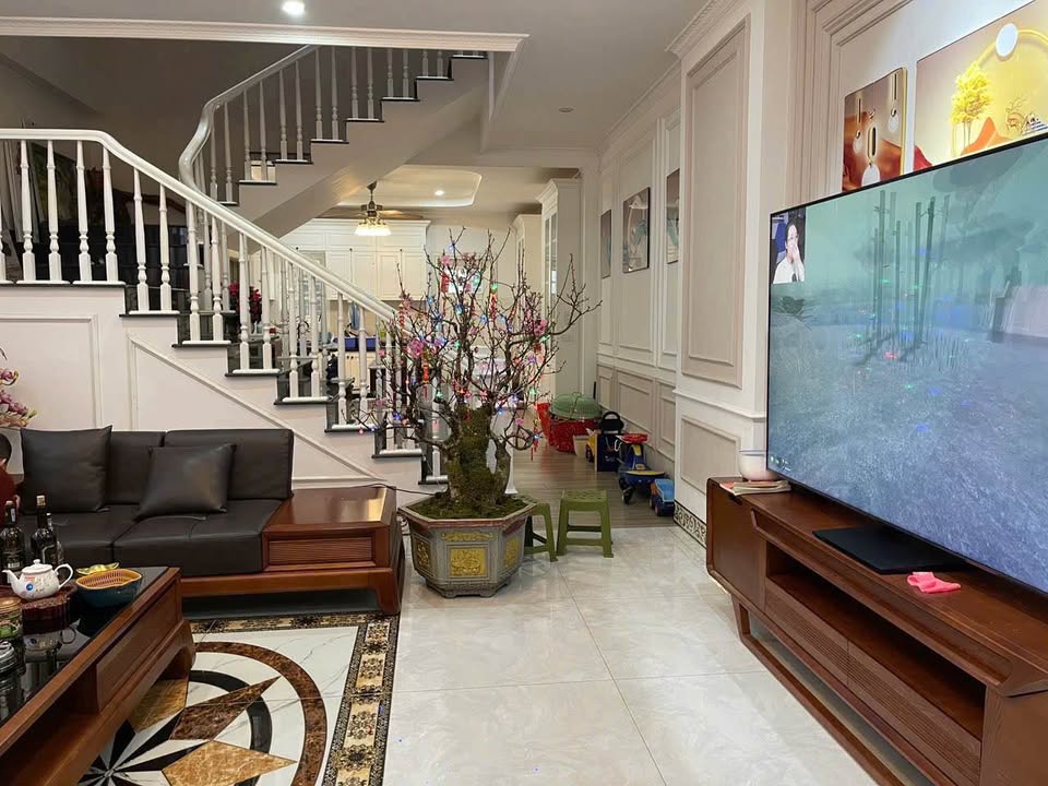 Nhà 3 tầng hiện đại tại Bắc Cường, Lào Cai 100m² giá 5.5 tỷ - Gần tiện ích đầy đủ!