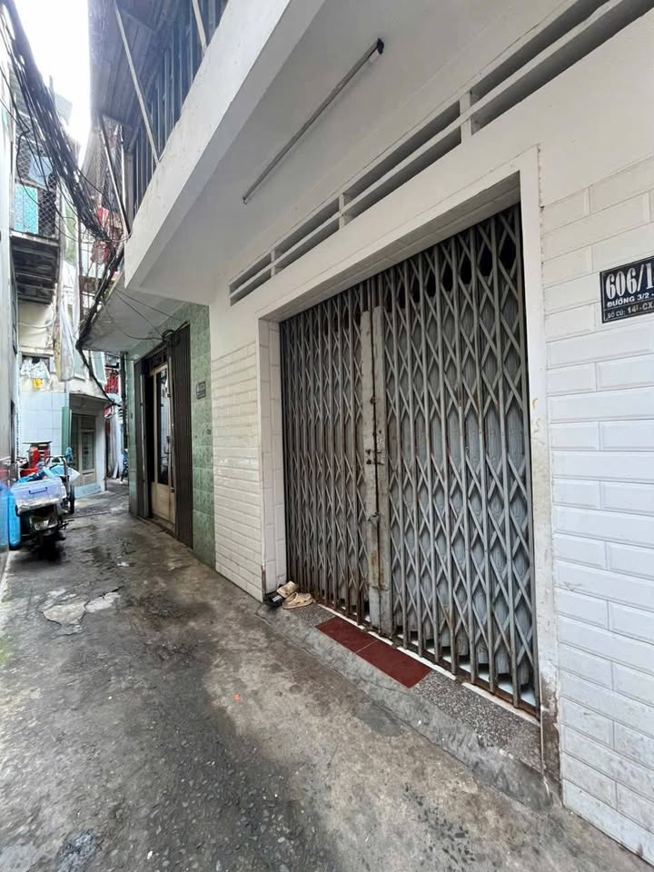 Nhà phố Quận 10 35m² giá 5.4 tỷ - Chính chủ bán gấp!