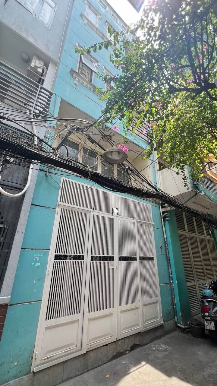 Nhà phố Nguyễn Trãi, Quận 1 - 54m² giá 15.7 tỷ - Xe hơi tới nhà!