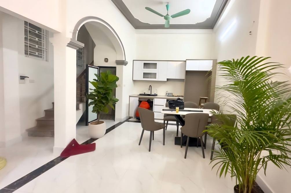 Nhà Ngọc Hà Ba Đình 38m² giá thỏa thuận - Lô góc ô tô, nhiều tiện ích!