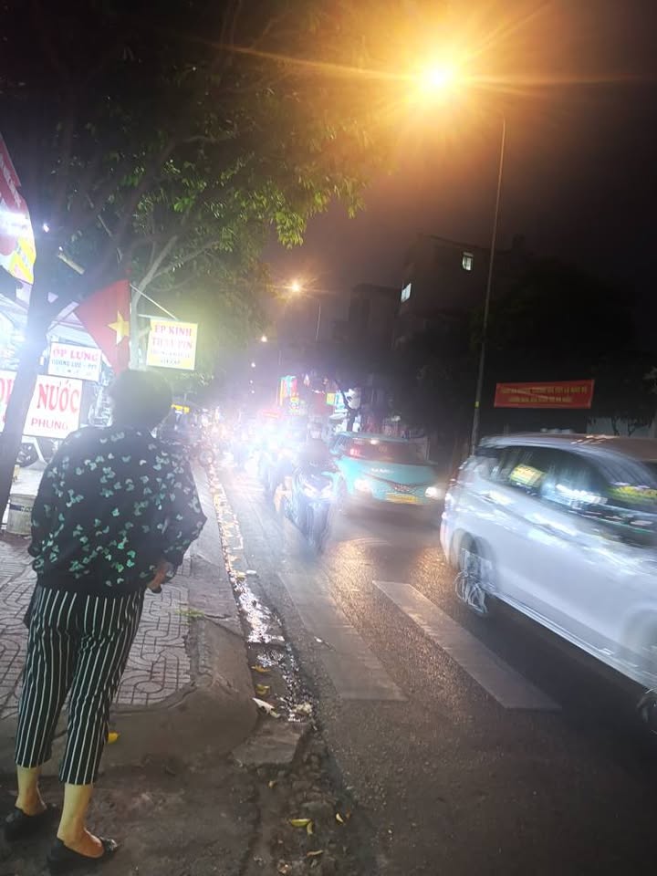 Mặt tiền kinh doanh Nơ Trang Long 42m² giá 6 tỷ - Cơ hội đầu tư hấp dẫn!