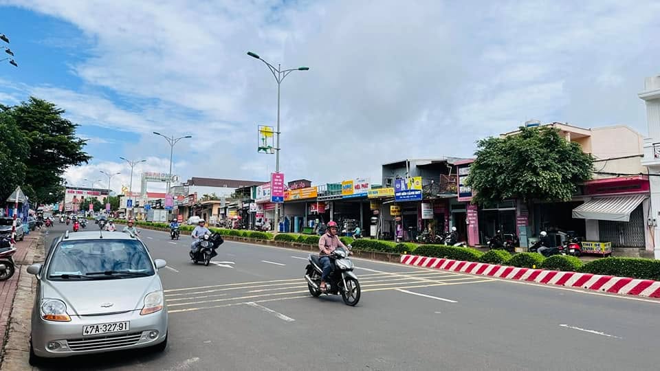 Nhà mặt tiền Lê Duẩn, Buôn Ma Thuột 270m² giá 11.7 tỷ - Kinh doanh đắc địa!