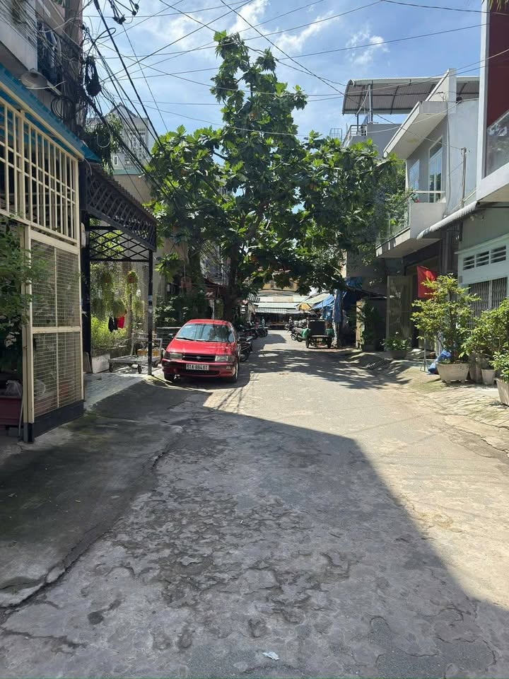 Nhà riêng hẻm xe hơi Bờ Bao Tân Thắng, Tân Phú 68m² giá 8.5 tỷ - An ninh và nhiều tiện ích xung quanh!