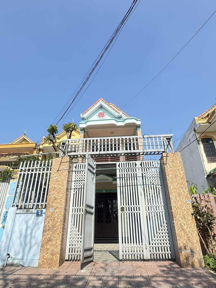 Nhà Nam Lý 145m² giá 2.65 tỷ - Sổ hồng chính chủ, ô tô vào tận nhà!