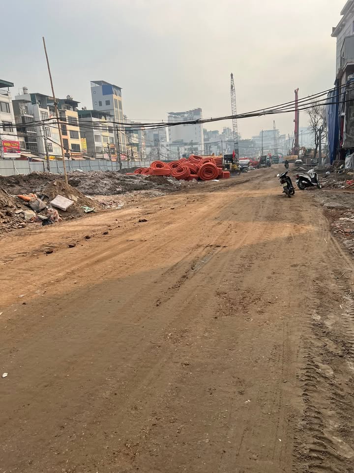 Bán nhà mặt phố Láng, 33m² giá 25 tỷ - Đầu tư siêu lợi nhuận!