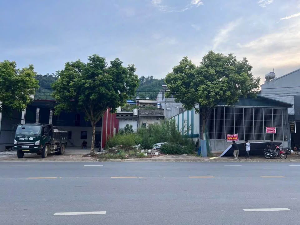 Lô đất kinh doanh đắc địa tại Lào Cai 100m² giá 3.x tỷ - Chính chủ bán gấp!