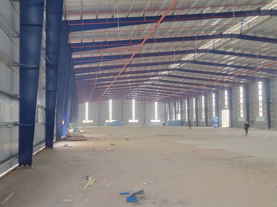 Nhà máy chuyển nhượng KCN Yên Nghĩa, Hà Đông 10,000m² - Đầu tư sinh lời ngay!