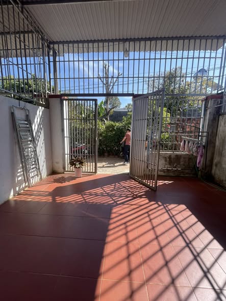 Nhà riêng hẻm Trường Chinh, 1000m² giá 1.3 tỷ - Tiện nghi đầy đủ, yên tĩnh!