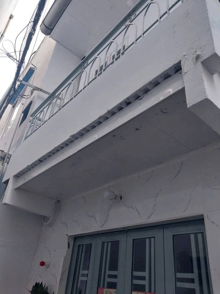 Nhà hẻm Cụt Hoài Thanh, Quận 8, 23m² giá 1.28 tỷ - Sẵn sàng dọn vào ở ngay!