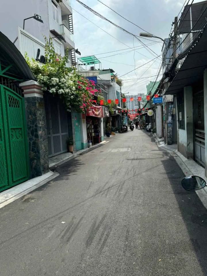 Bán nhà hẻm xe tải thông Lê Văn Lương, quận 7 - Giá chỉ 4.5 tỷ, vị trí đắc địa cho kinh doanh