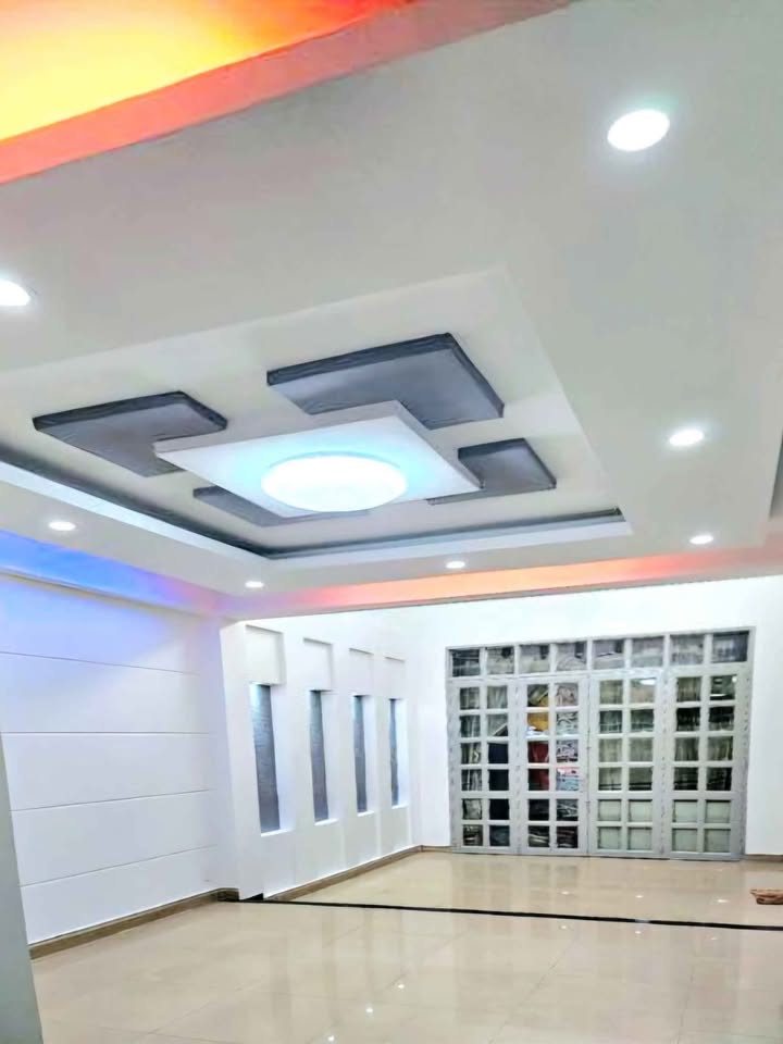 Nhà mặt tiền kinh doanh Tân Phú 90m² giá 11 tỷ - Đầu tư sinh lời ngay!